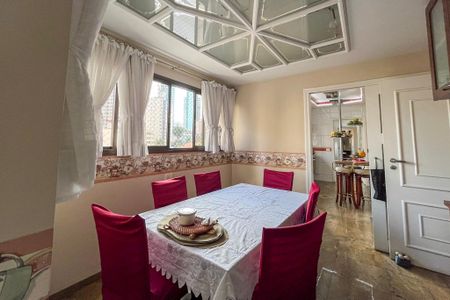Apartamento à venda com 288m², 5 quartos e 4 vagas Apartamento à venda com 288m², 5 quartos e 4 vagasCopa
