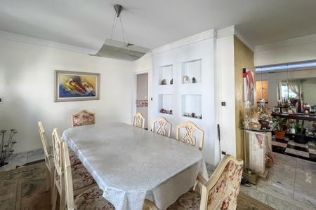 Apartamento à venda com 288m², 5 quartos e 4 vagas Apartamento à venda com 288m², 5 quartos e 4 vagasSala de Jantar