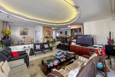 Apartamento à venda com 288m², 5 quartos e 4 vagas Apartamento à venda com 288m², 5 quartos e 4 vagasSala