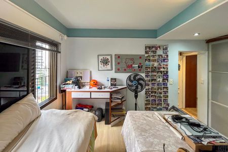 Apartamento à venda com 288m², 5 quartos e 4 vagas Apartamento à venda com 288m², 5 quartos e 4 vagasSuíte 2