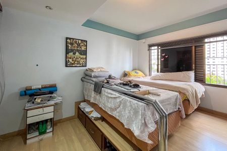 Apartamento à venda com 288m², 5 quartos e 4 vagas Apartamento à venda com 288m², 5 quartos e 4 vagasSuíte 2