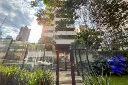 Apartamento à venda com 288m², 5 quartos e 4 vagas Apartamento à venda com 288m², 5 quartos e 4 vagasFachada
