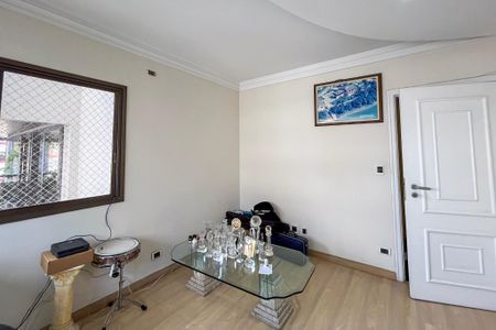 Apartamento à venda com 288m², 5 quartos e 4 vagas Apartamento à venda com 288m², 5 quartos e 4 vagasEscritório