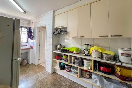 Apartamento à venda com 288m², 5 quartos e 4 vagas Apartamento à venda com 288m², 5 quartos e 4 vagasÁrea de Serviço