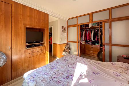 Apartamento à venda com 288m², 5 quartos e 4 vagas Apartamento à venda com 288m², 5 quartos e 4 vagasSuíte 1