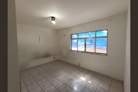 Quarto de apartamento para alugar com 2 quartos, 95m² em Barro Vermelho, São Gonçalo