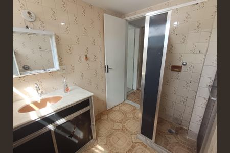 Banheiro  de apartamento para alugar com 2 quartos, 95m² em Barro Vermelho, São Gonçalo