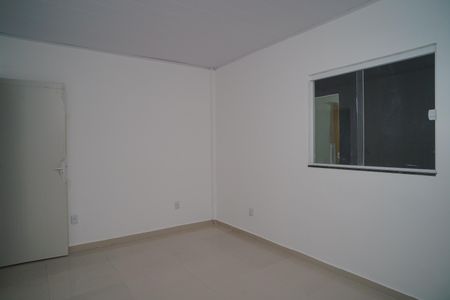 Quarto de casa para alugar com 1 quarto, 76m² em Marica, Maricá