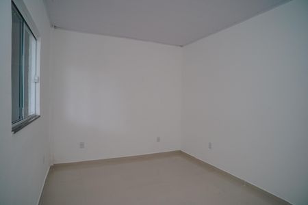 Quarto de casa para alugar com 1 quarto, 76m² em Marica, Maricá