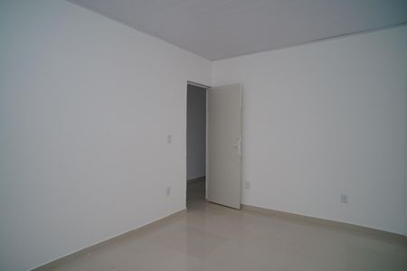 Quarto de casa para alugar com 1 quarto, 76m² em Marica, Maricá