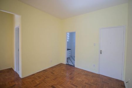 Sala de apartamento para alugar com 1 quarto, 50m² em Icaraí, Niterói