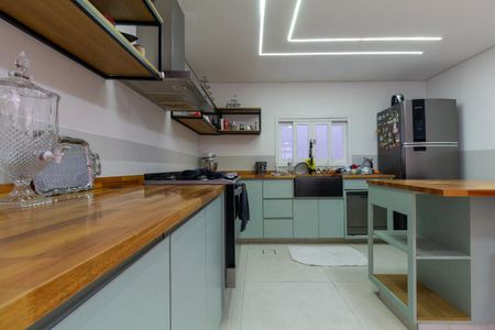Casa à venda com 269m², 3 quartos e 3 vagas Casa à venda com 269m², 3 quartos e 3 vagasCozinha