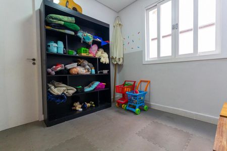 Casa à venda com 269m², 3 quartos e 3 vagas Casa à venda com 269m², 3 quartos e 3 vagasEscritório