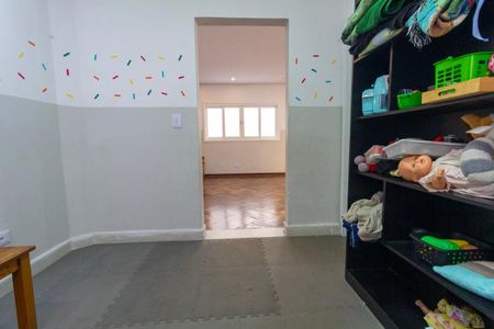 Casa à venda com 269m², 3 quartos e 3 vagas Casa à venda com 269m², 3 quartos e 3 vagasEscritório