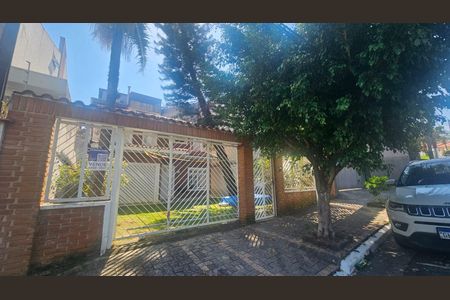 Casa à venda com 269m², 3 quartos e 3 vagas Casa à venda com 269m², 3 quartos e 3 vagasFachada
