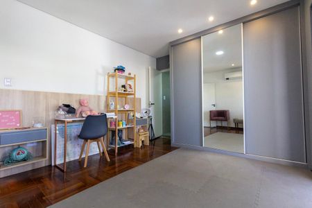 Casa à venda com 269m², 3 quartos e 3 vagas Casa à venda com 269m², 3 quartos e 3 vagasQuarto 3