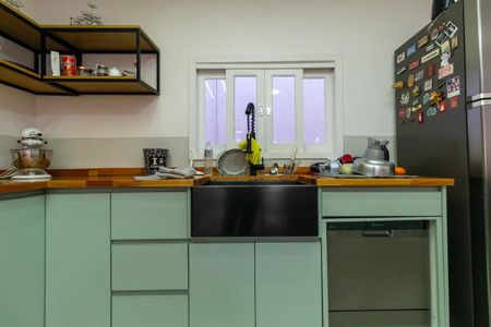 Casa à venda com 269m², 3 quartos e 3 vagas Casa à venda com 269m², 3 quartos e 3 vagasCozinha