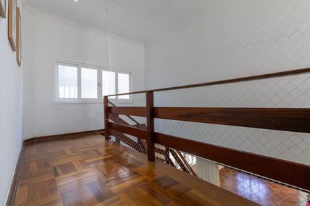 Casa à venda com 269m², 3 quartos e 3 vagas Casa à venda com 269m², 3 quartos e 3 vagasMezanino