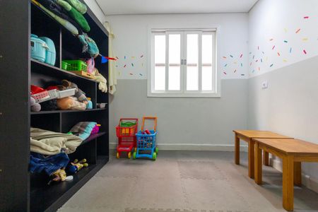 Casa à venda com 269m², 3 quartos e 3 vagas Casa à venda com 269m², 3 quartos e 3 vagasEscritório
