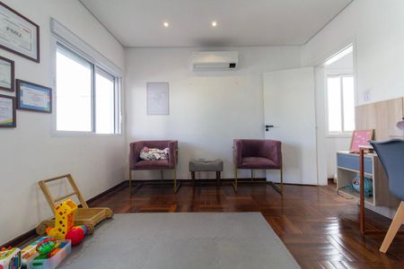 Casa à venda com 269m², 3 quartos e 3 vagas Casa à venda com 269m², 3 quartos e 3 vagasQuarto 3