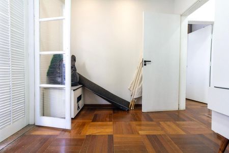 Casa à venda com 269m², 3 quartos e 3 vagas Casa à venda com 269m², 3 quartos e 3 vagasQuarto 2
