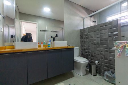 Casa à venda com 269m², 3 quartos e 3 vagas Casa à venda com 269m², 3 quartos e 3 vagasBanheiro 2