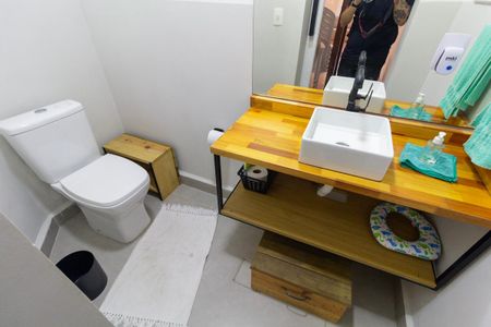 Casa à venda com 269m², 3 quartos e 3 vagas Casa à venda com 269m², 3 quartos e 3 vagasLavabo