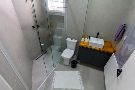 Casa à venda com 269m², 3 quartos e 3 vagas Casa à venda com 269m², 3 quartos e 3 vagasBanheiro 1