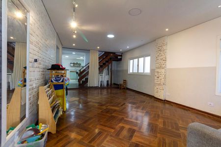 Casa à venda com 269m², 3 quartos e 3 vagas Casa à venda com 269m², 3 quartos e 3 vagasSala