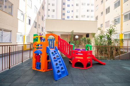 Apartamento à venda com 42m², 2 quartos e sem vagaÁrea comum - Playground