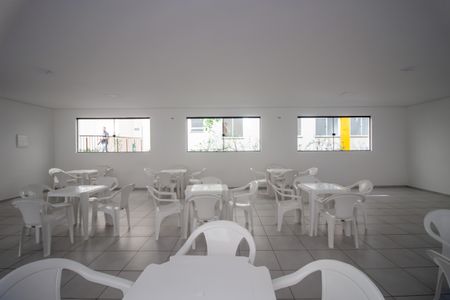 Apartamento à venda com 42m², 2 quartos e sem vagaÁrea comum - Salão de festas