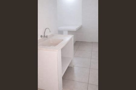 Cozinha de casa para alugar com 2 quartos, 45m² em Vila Portuguesa, São Paulo