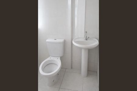 Casa para alugar com 45m², 2 quartos e sem vagaBanheiro