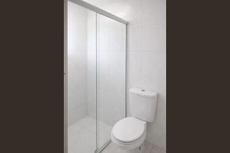 Banheiro de casa para alugar com 2 quartos, 45m² em Vila Portuguesa, São Paulo