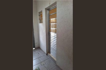 Entrada de casa para alugar com 1 quarto, 40m² em Vila Portuguesa, São Paulo