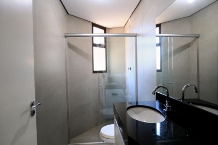 Banheiro da Suíte de apartamento para alugar com 1 quarto, 51m² em Santo Agostinho, Belo Horizonte