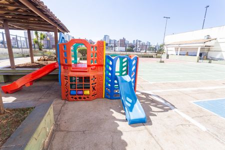 Apartamento para alugar com 90m², 3 quartos e 1 vaga Apartamento para alugar com 90m², 3 quartos e 1 vagaÁrea comum - Playground