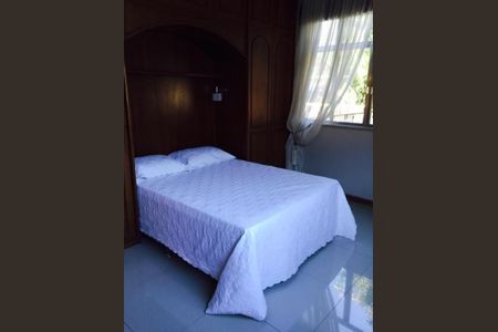 Casa de condomínio à venda com 507m², 5 quartos e 4 vagas Casa de condomínio à venda com 507m², 5 quartos e 4 vagasQuarto