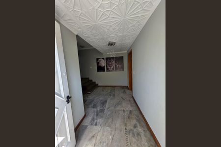 Sala de casa de condomínio à venda com 5 quartos, 507m² em Jacarepaguá, Rio de Janeiro