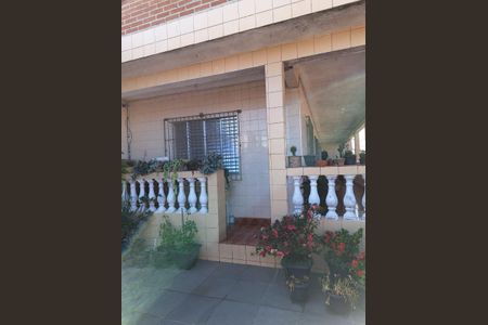 Casa à venda com 210m², 3 quartos e 2 vagasVaranda
