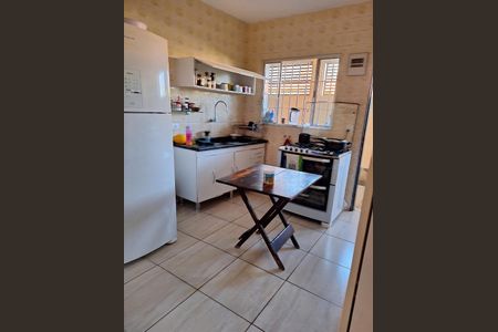 Casa à venda com 210m², 3 quartos e 2 vagasCozinha