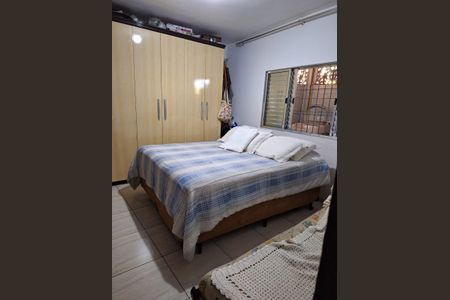 Casa à venda com 210m², 3 quartos e 2 vagasQuarto