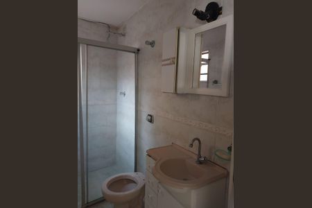 Casa à venda com 171m², 3 quartos e 2 vagasBanheiro