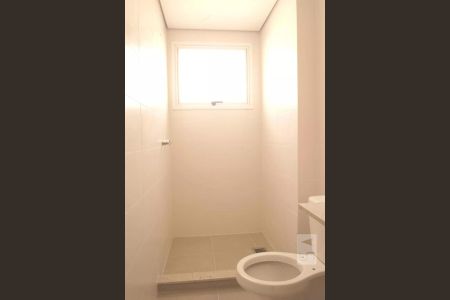 Casa à venda com 67m², 3 quartos e 2 vagasBanheiro