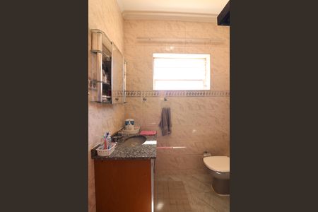 Casa à venda com 182m², 4 quartos e 2 vagasBanheiro Social