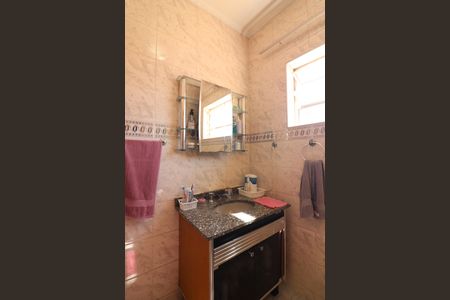 Casa à venda com 182m², 4 quartos e 2 vagasBanheiro Social