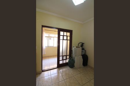 Casa à venda com 182m², 4 quartos e 2 vagasCozinha Edícula 