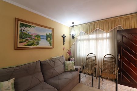 Casa à venda com 182m², 4 quartos e 2 vagasSala 