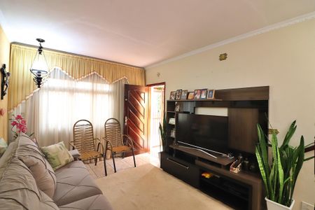 Casa à venda com 182m², 4 quartos e 2 vagasSala 