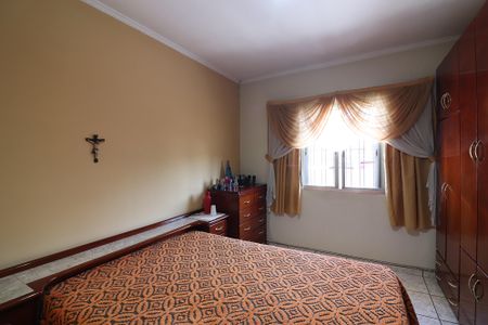 Casa à venda com 182m², 4 quartos e 2 vagasQuarto 1